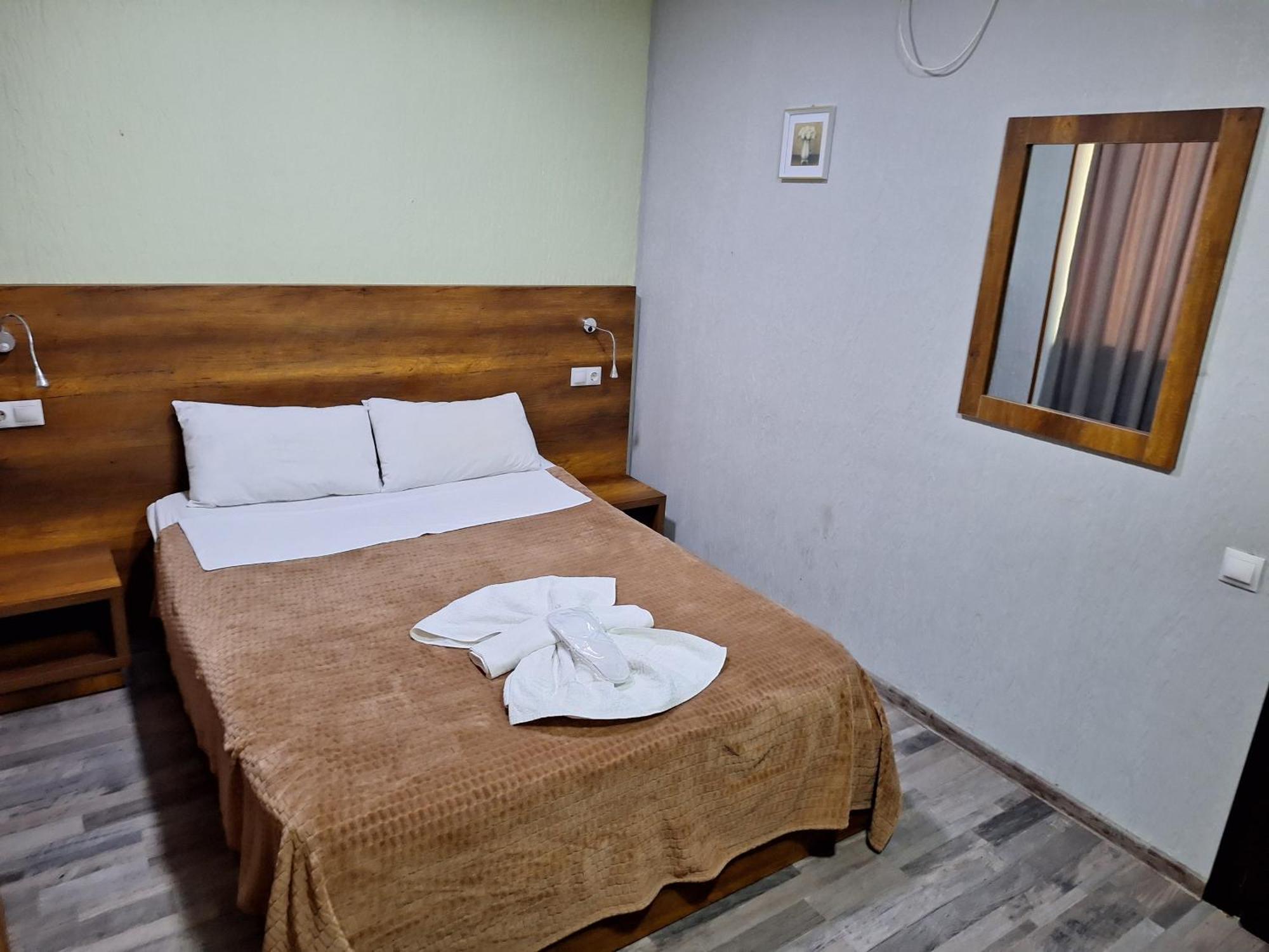 Hotel Georgian Kutaisi Exteriör bild