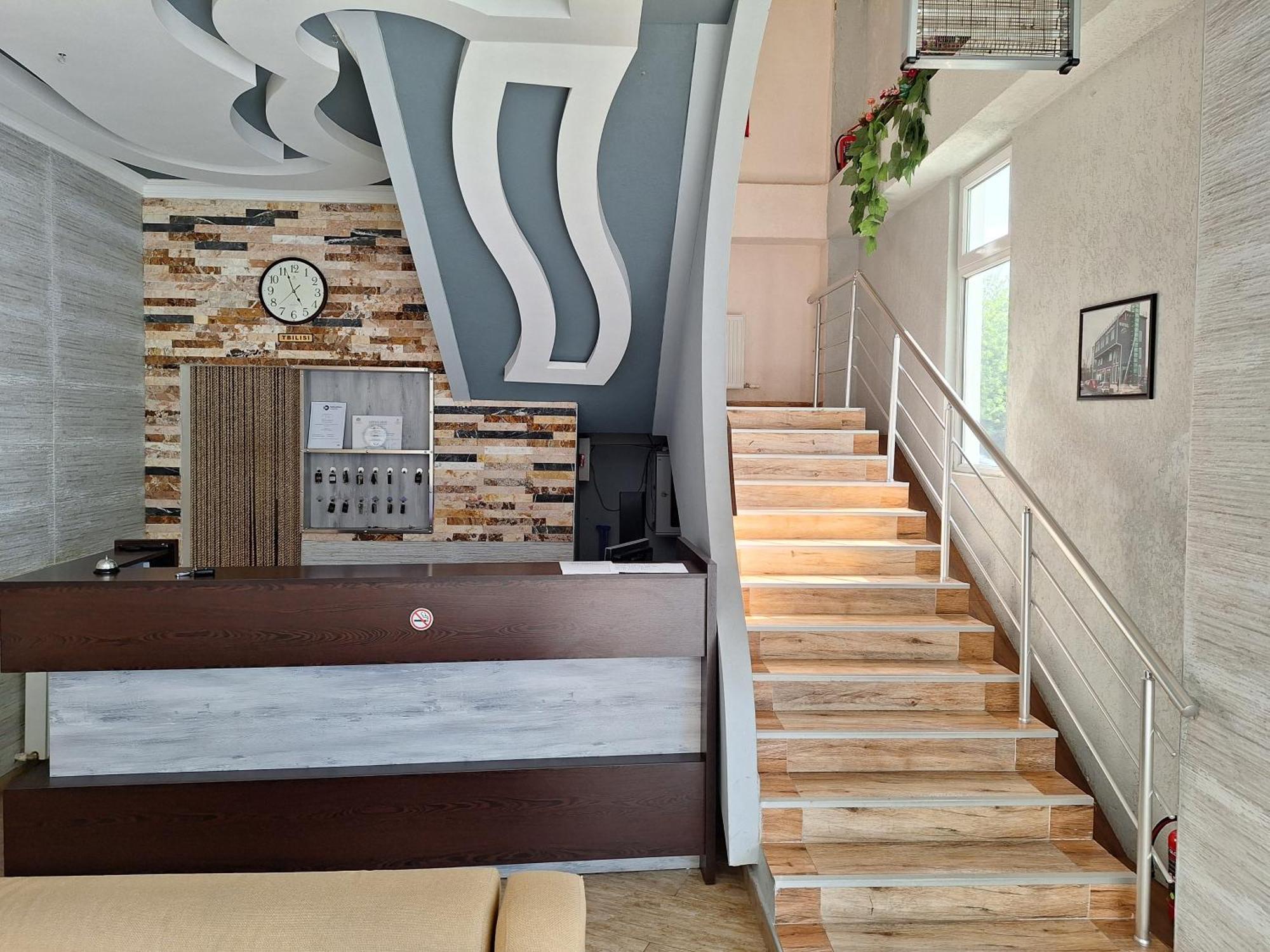 Hotel Georgian Kutaisi Exteriör bild