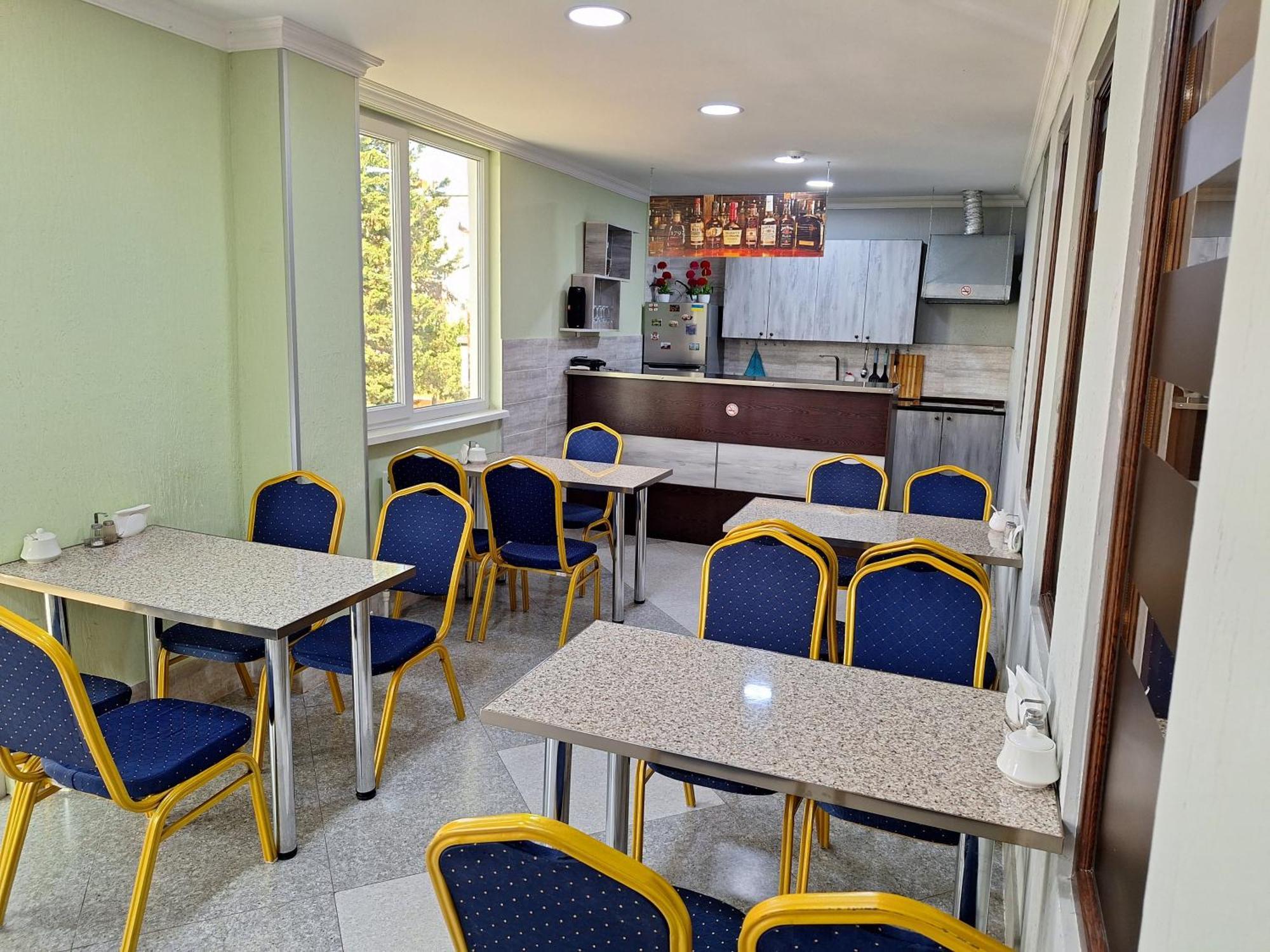Hotel Georgian Kutaisi Exteriör bild